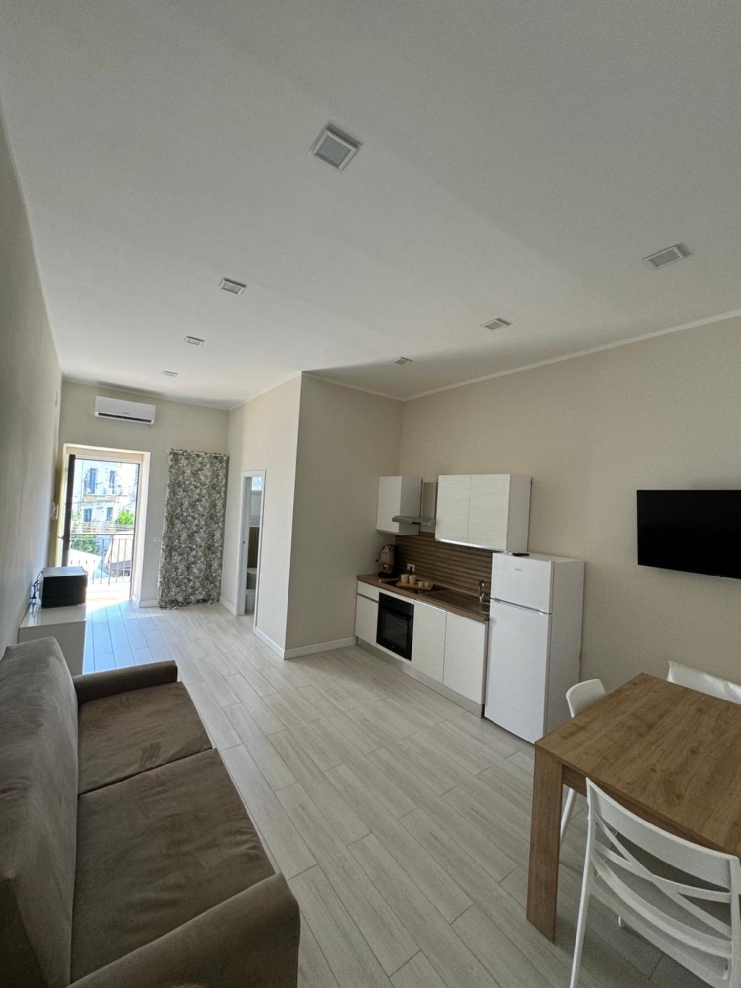 Airport House Apartment Naples Exterior photo